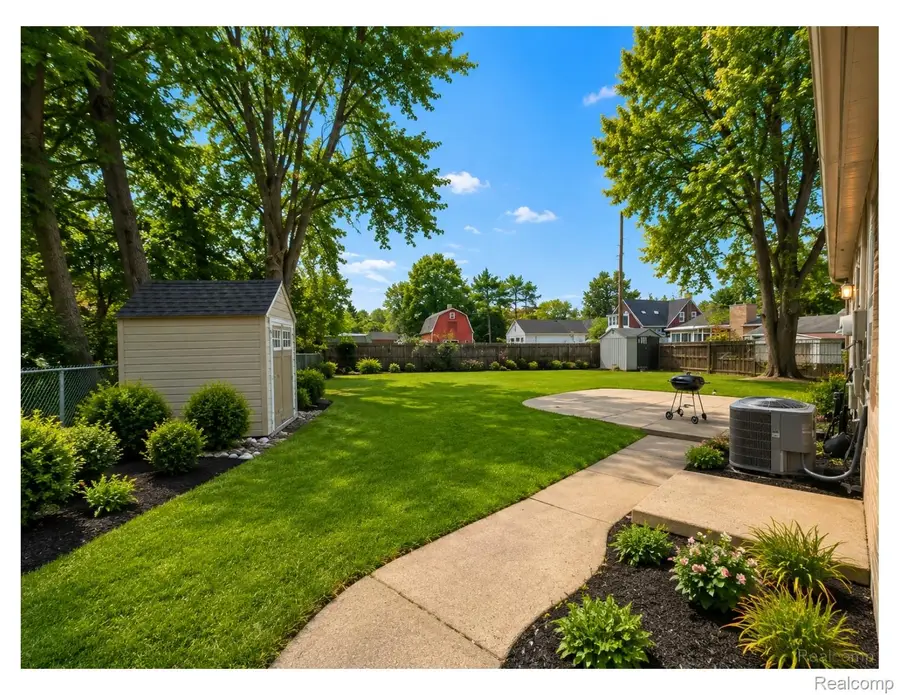 11360 Deno Court, Sterling Heights, MI 48314 - #3