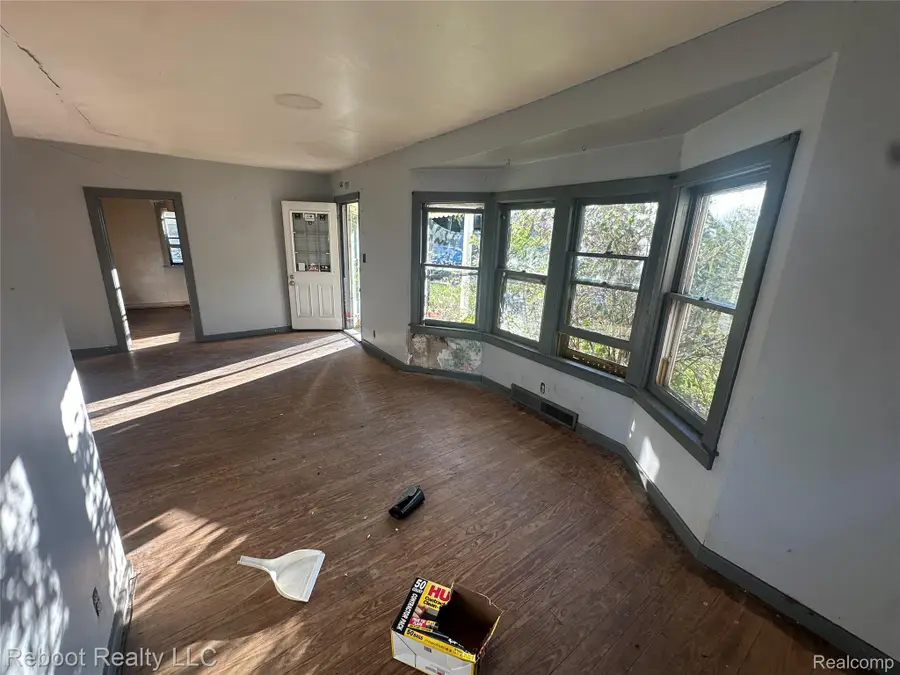1940 Robinwood Avenue, Saginaw, MI 48601 - #2