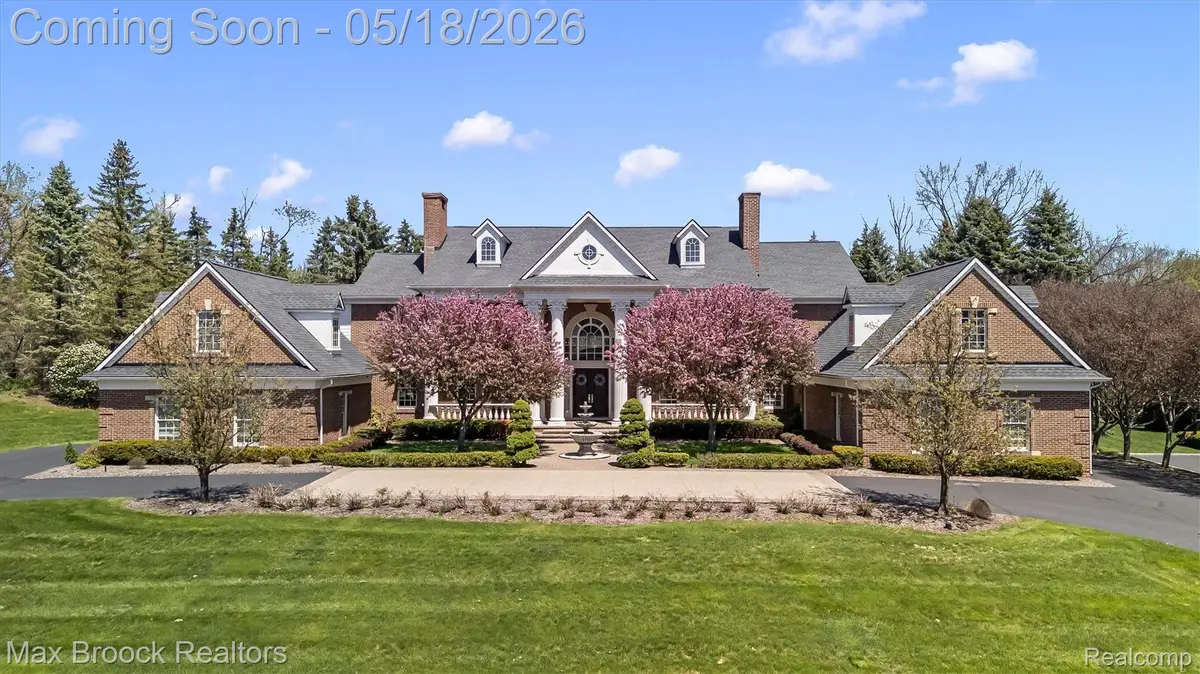 528 Barrington Court, Bloomfield Hills, MI 48304 - #1