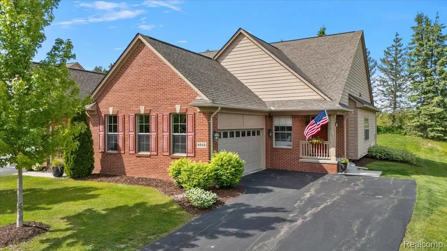 6912 Stonewood Place #44, Clarkston, MI 48346 - #2