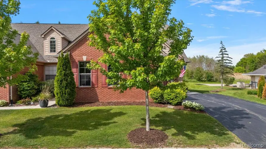 6912 Stonewood Place #44, Clarkston, MI 48346 - #3