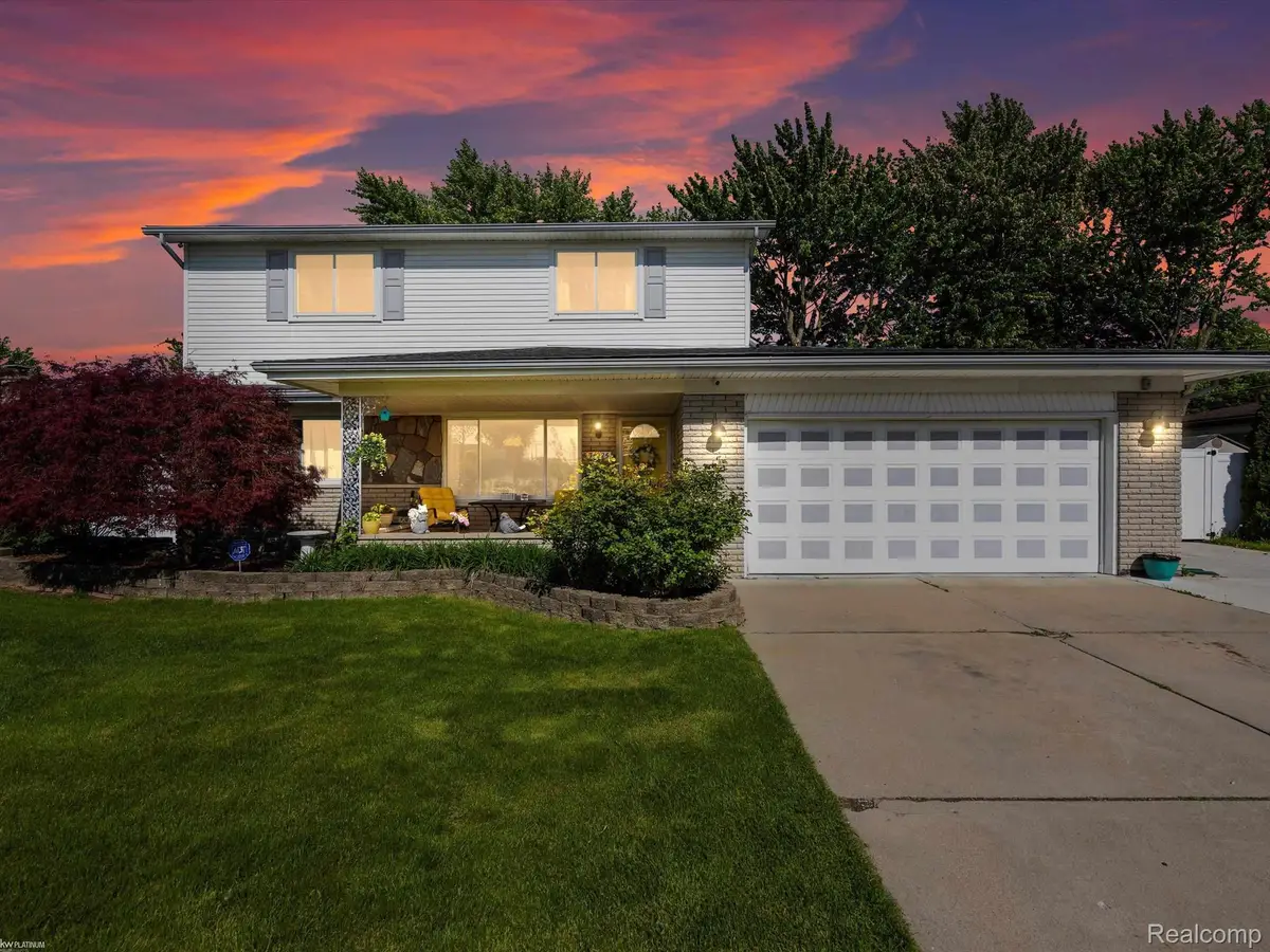 34126 Dryden Drive, Sterling Heights, MI 48312 - #1