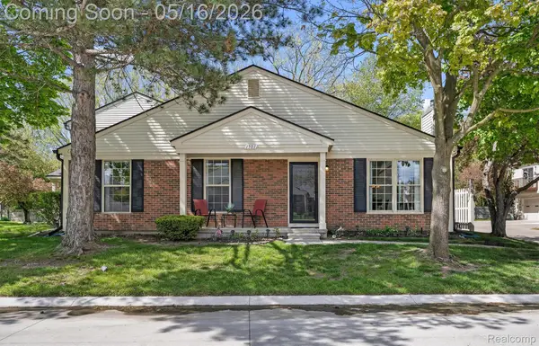 1501 Dover Hill N, WalledLake, MI 48390