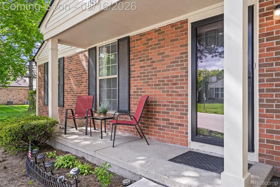 1501 Dover Hill N, Walled Lake, MI 48390 - #2