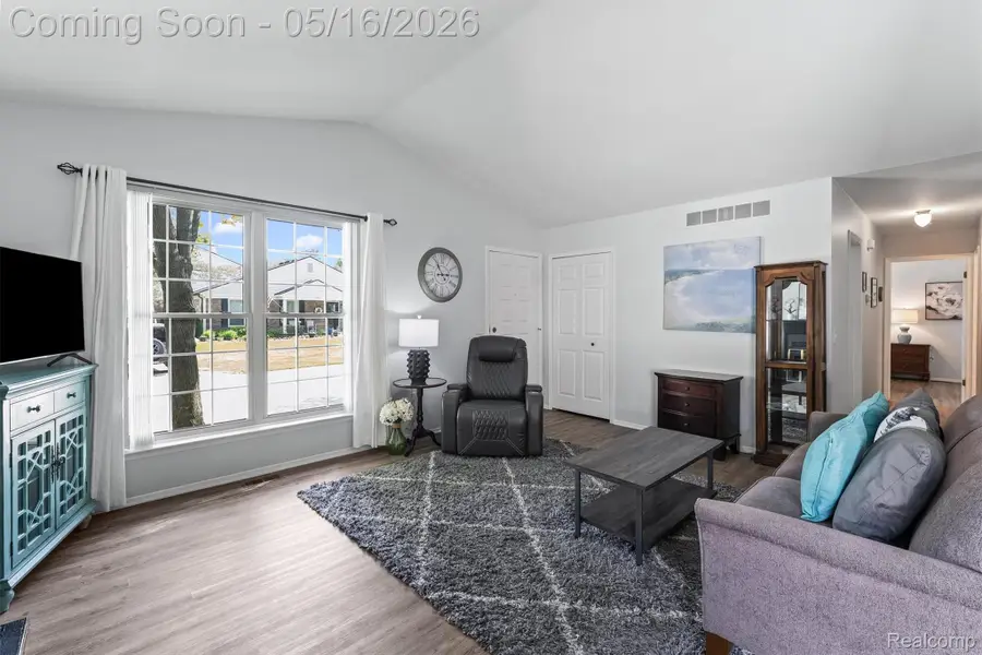 1501 Dover Hill N, Walled Lake, MI 48390 - #3