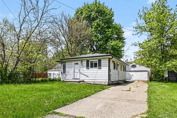 502 Carrier Street, Lansing, MI 48906