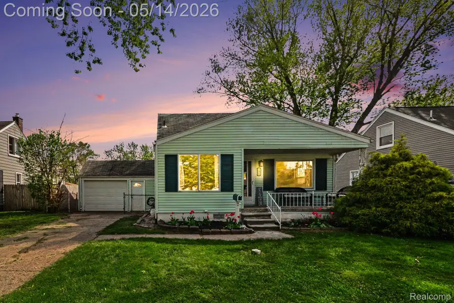 21900 Revere Street, Saint Clair Shores, MI 48080 - #2