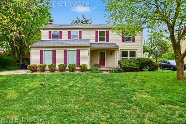 1749 Freemont Drive, Troy, MI 48098