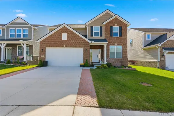 20975 Calabrese Drive, SouthLyon, MI 48178