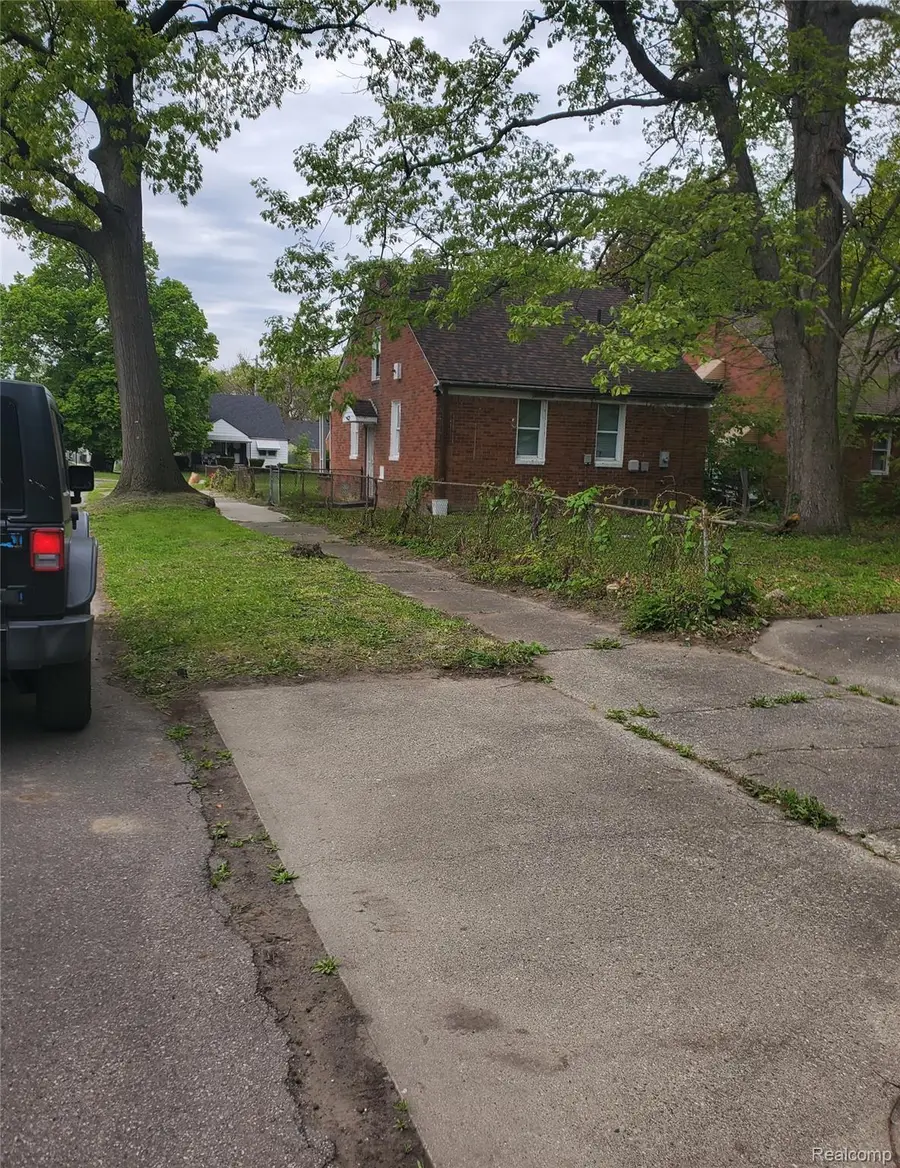 19400 Sunderland Road, Detroit, MI 48219 - #2