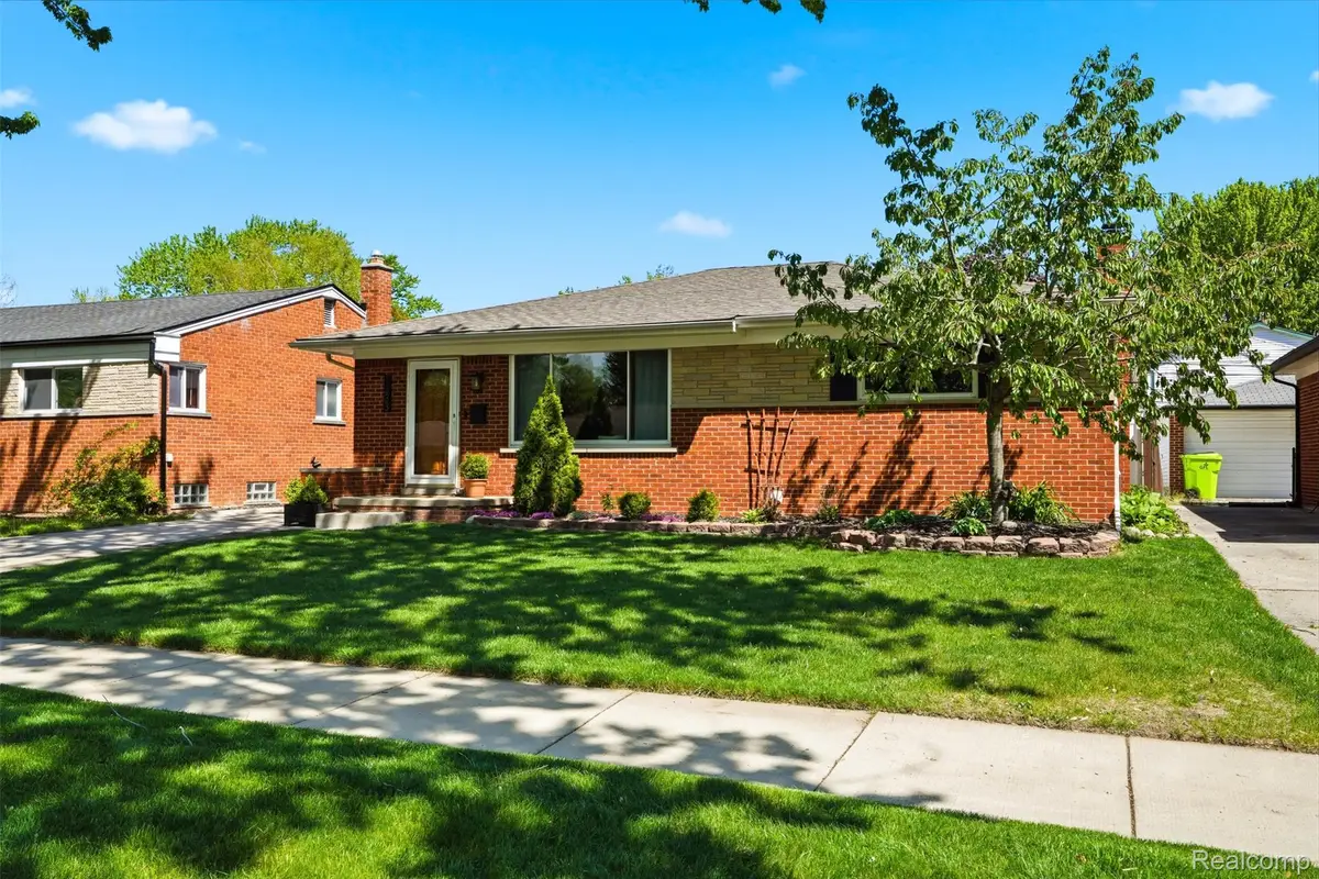 1333 Fontaine Avenue, Madison Heights, MI 48071 - #1