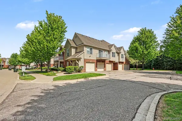 8568 Heywood Circle, SterlingHeights, MI 48312