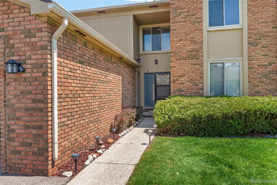 700 Tennyson, Rochester Hills, MI 48307 - #3