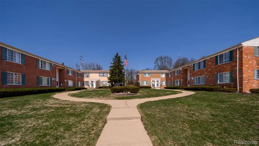 451 Miller Avenue #211, Rochester, MI 48307 - #2