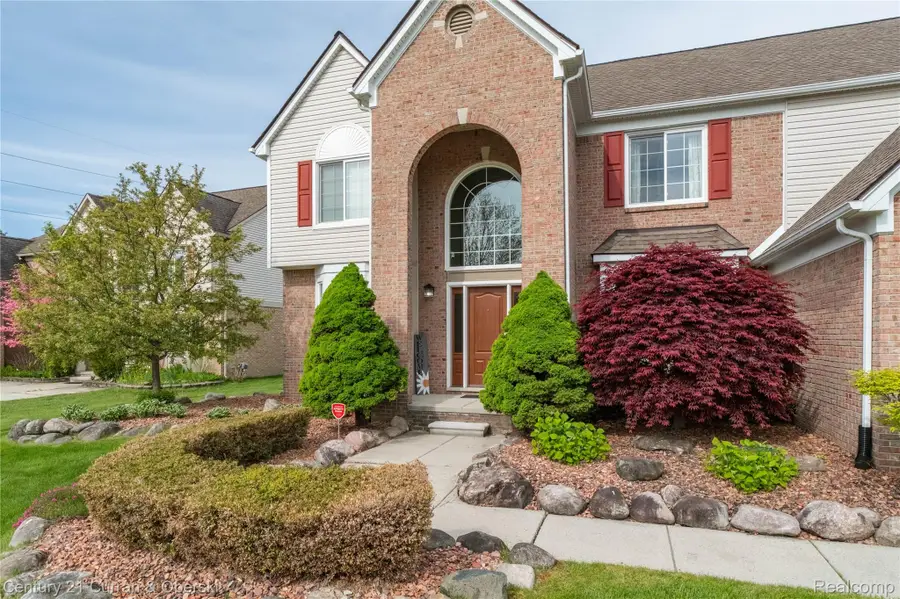11687 E Hills Drive, Plymouth, MI 48170 - #2