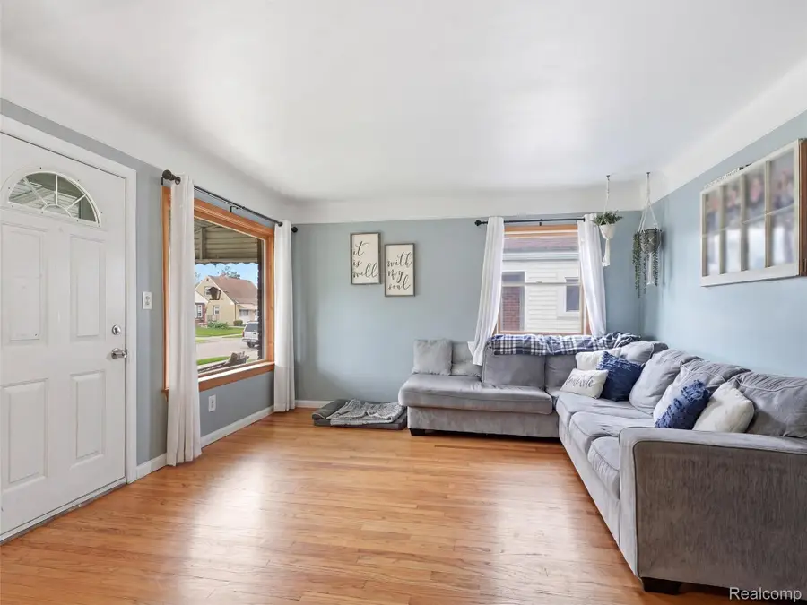 14886 Arlington Avenue, Allen Park, MI 48101 - #2