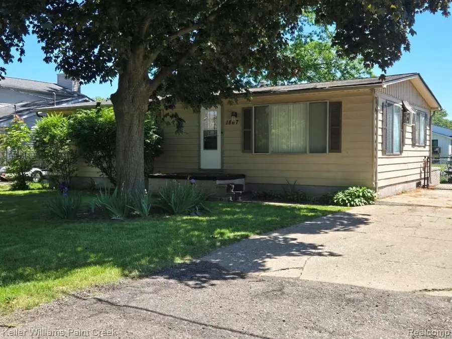 1867 Rustic Lane, Keego Harbor, MI 48320 - #2