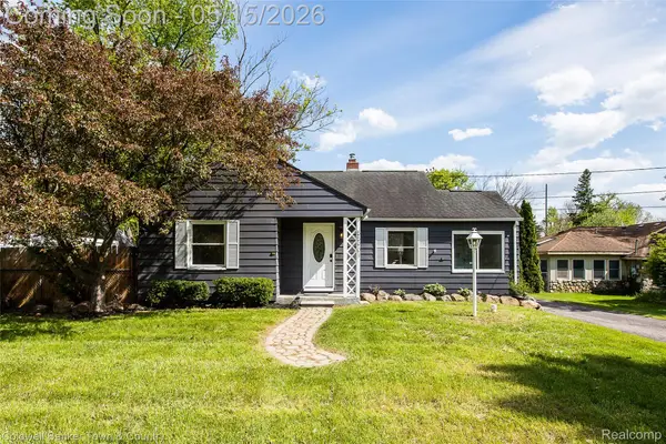 55901 Pontiac Trail Court, NewHudson, MI 48165