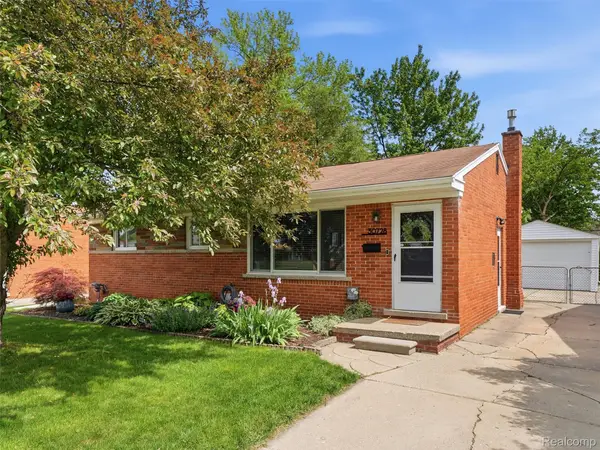 30728 Whittier Avenue, MadisonHeights, MI 48071