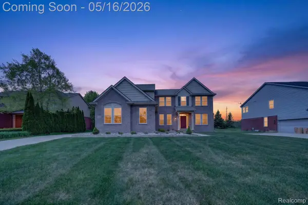 54908 N Grenelefe Circle W, SouthLyon, MI 48178