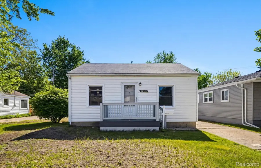 27320 Hampden Street, Madison Heights, MI 48071 - #2
