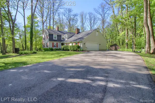 47300 Maplebrook, Northville, MI 48168