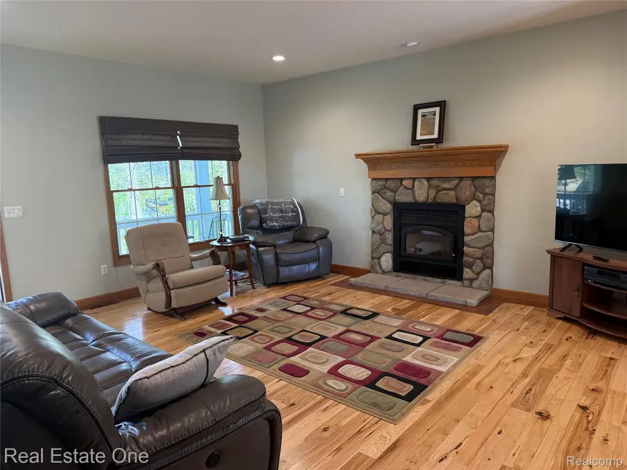 1374 Blue Heron Drive, Highland, MI 48357 - #2