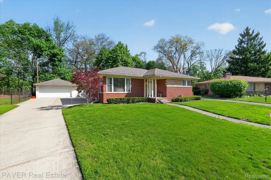 34536 Grandon Street, Livonia, MI 48150 - #2