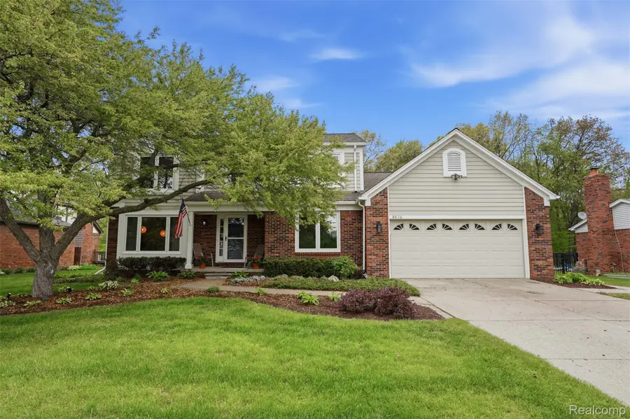8876 Wintercove Drive, Commerce Township, MI 48382 - #2