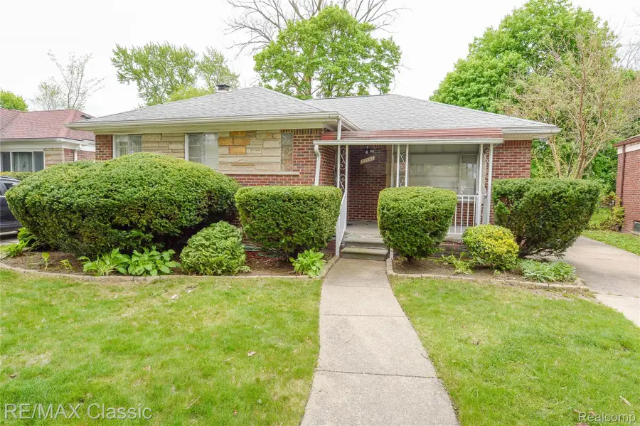 21961 Sussex Street, Oak Park, MI 48237 - #2