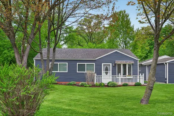 7044 Felix Drive, Clarkston, MI 48346