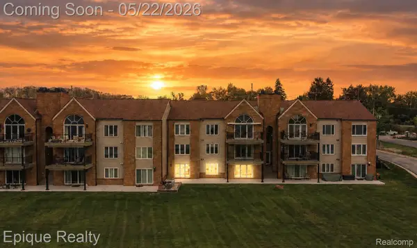 3434 Adams Shore Drive, Waterford, MI 48329