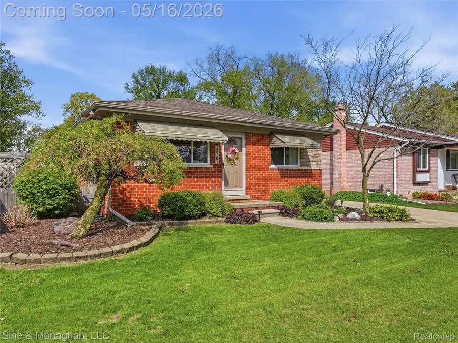 23701 Lakewood Street, Saint Clair Shores, MI 48082 - #3