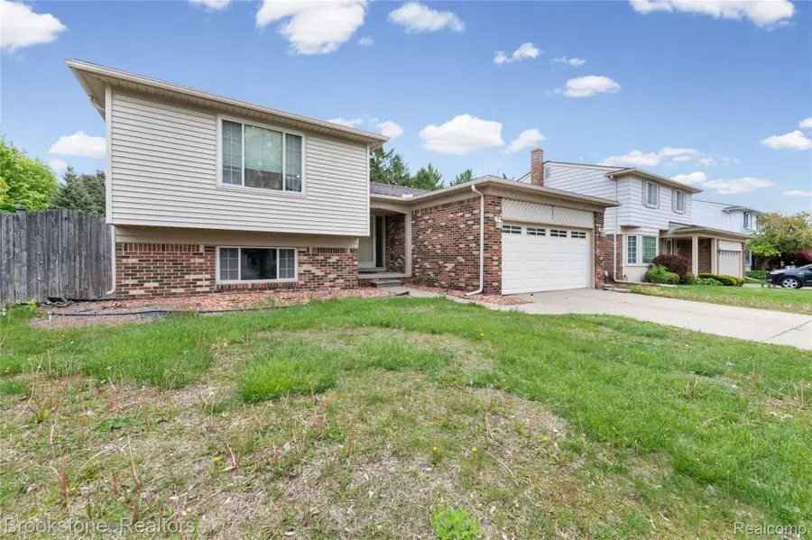 38982 Sutton Drive, Sterling Heights, MI 48310 - #3