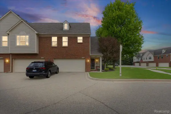 43456 Pendleton Circle, SterlingHeights, MI 48313