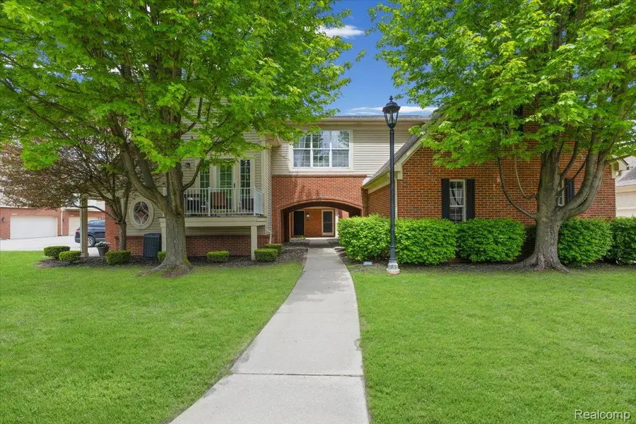 43456 Pendleton Circle, Sterling Heights, MI 48313 - #2