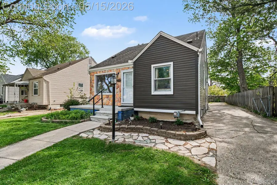 3210 N Wilson Avenue, Royal Oak, MI 48073 - #2