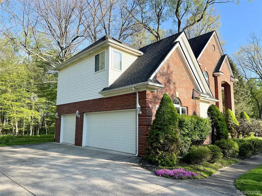 24525 Sandpiper Court, Novi, MI 48374 - #2