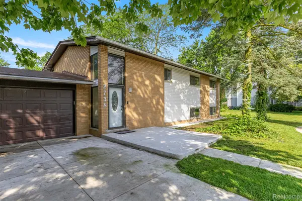 2738 Berry Drive, BloomfieldHills, MI 48304