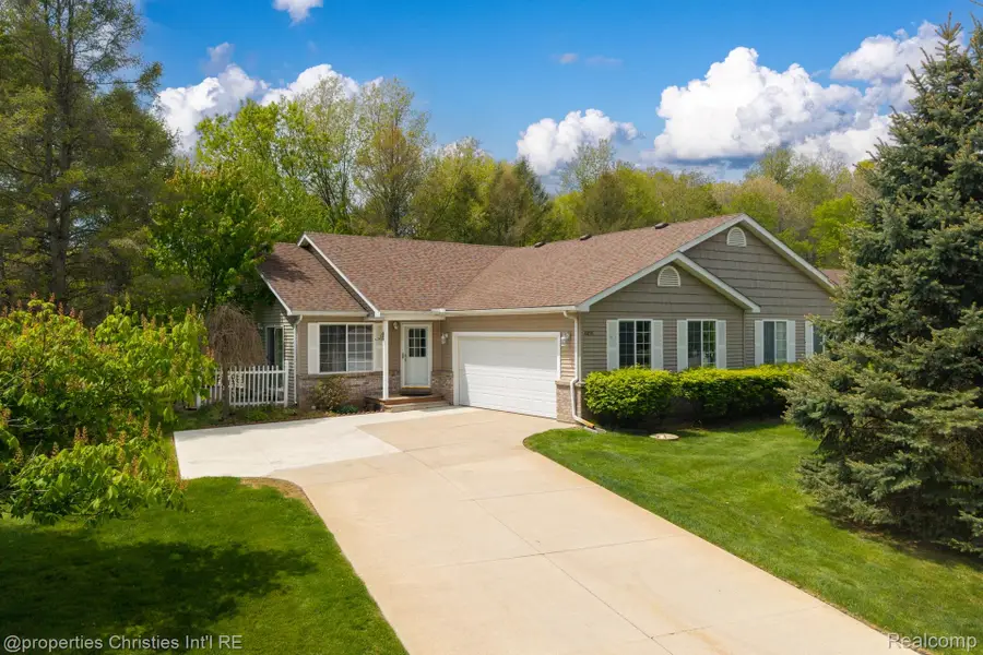 8896 Redstone Drive, Pinckney, MI 48169 - #2