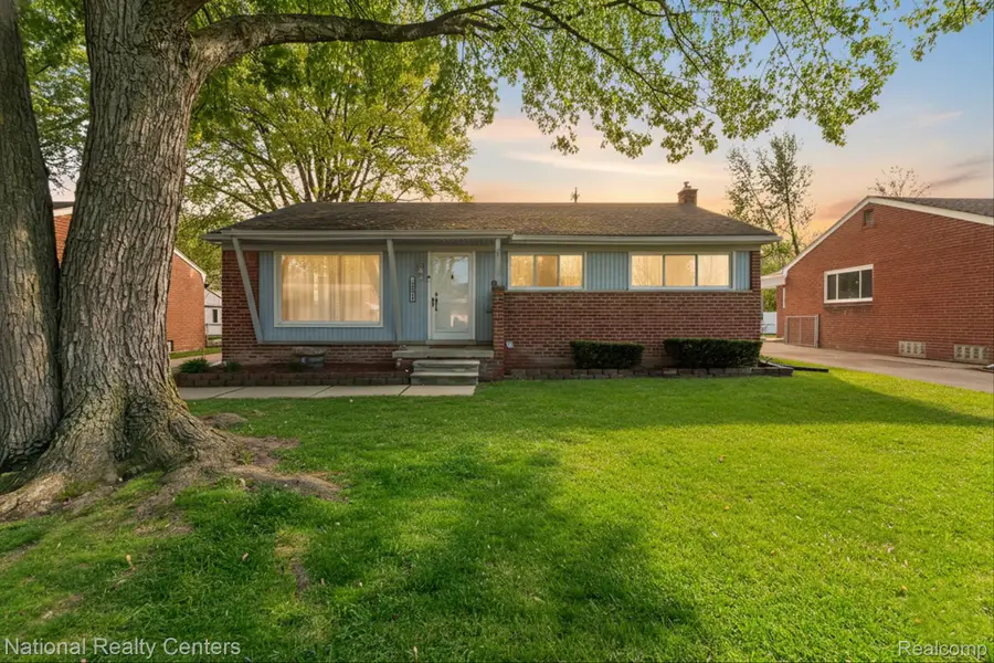 29911 Macintyre Street, Livonia, MI 48150 - #2