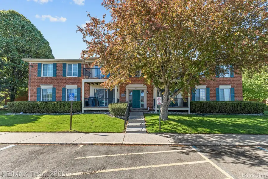 12049 Ina Drive, Sterling Heights, MI 48312 - #2