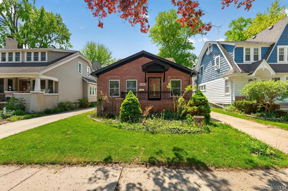 1781 Brys Drive, Grosse Pointe Woods, MI 48236 - #1