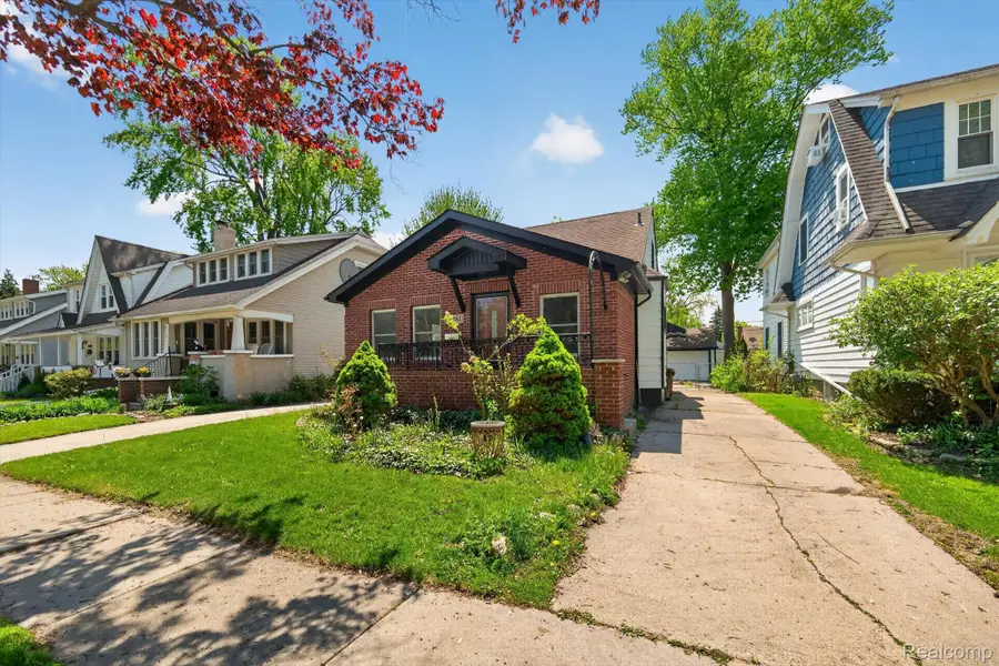 1781 Brys Drive, Grosse Pointe Woods, MI 48236 - #3