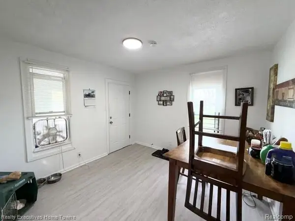 57 Oak Street, RiverRouge, MI 48218