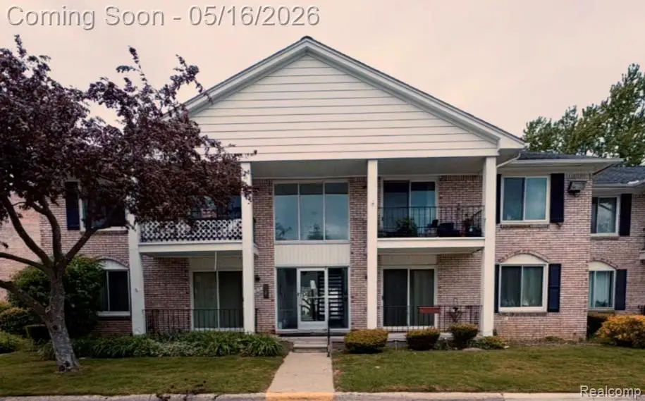 14210 Camelot Drive, Sterling Heights, MI 48312 - #1
