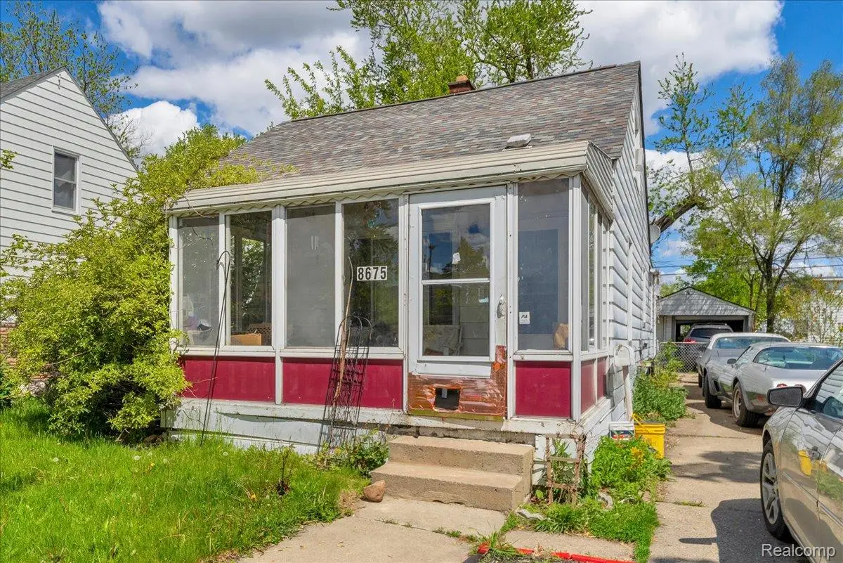 8675 Paige Avenue, Warren, MI 48089 - #1
