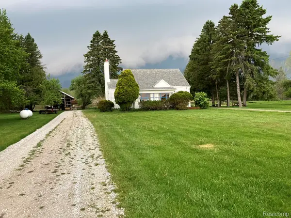 5893 Cribbins Road, Kenockee, MI 48006