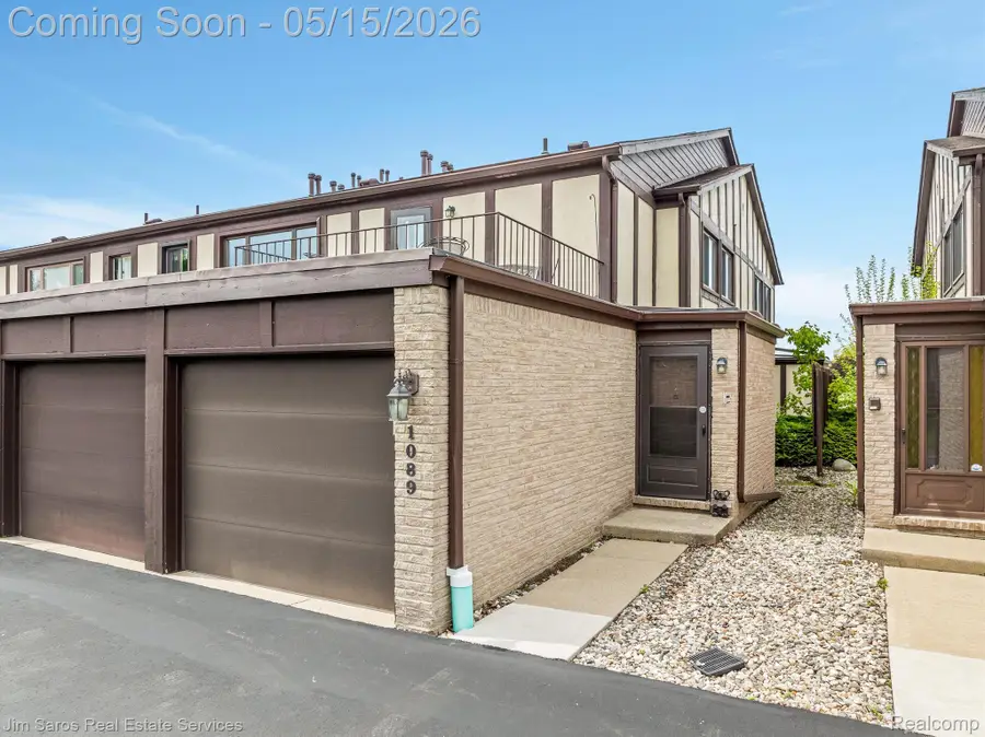 1089 Country Club Drive, Saint Clair Shores, MI 48082 - #3