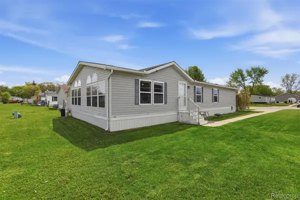 29220 Tanglewood, FlatRock, MI 48134